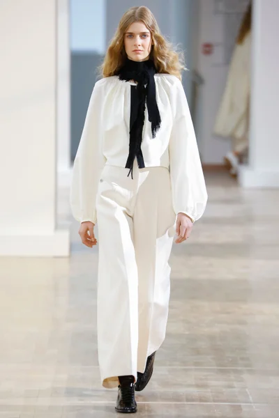 Look 3